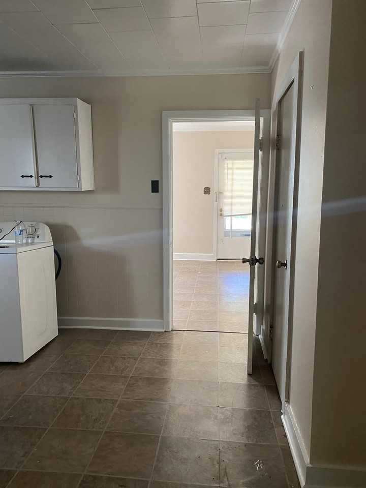 101 E White St #1 - Photo 7 of 10