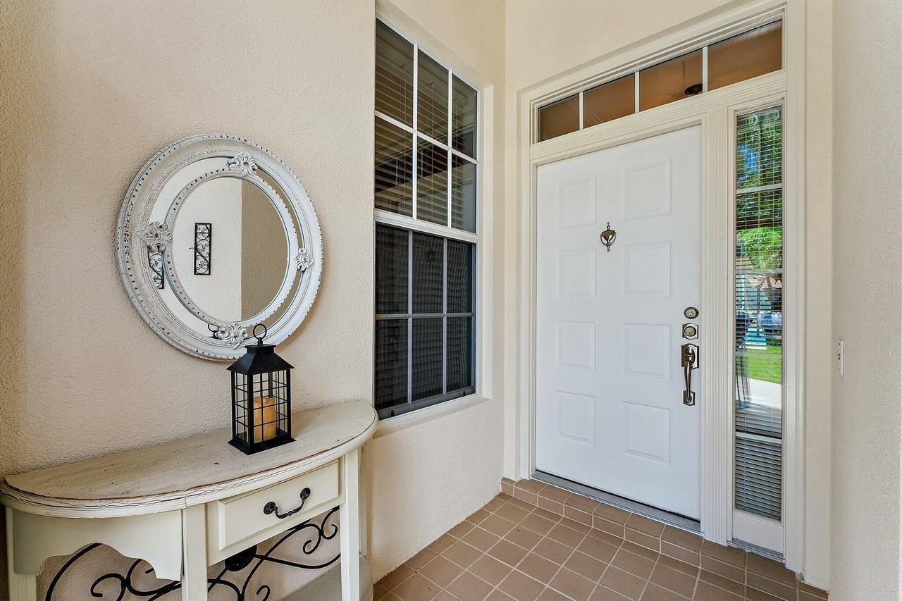 8485 Se Palm Hammock Ln - Photo 4 of 50