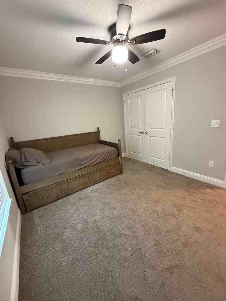 349 Nw Hibiscus St - Photo 7 of 23
