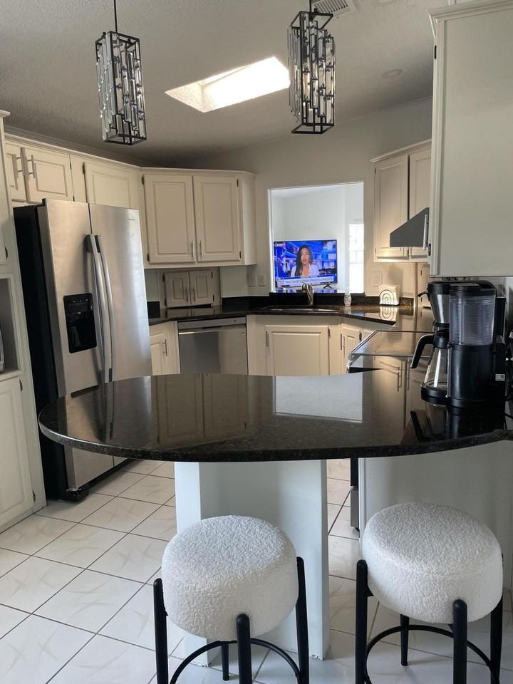 3416 Feriwinkle Ct - Photo 6 of 21