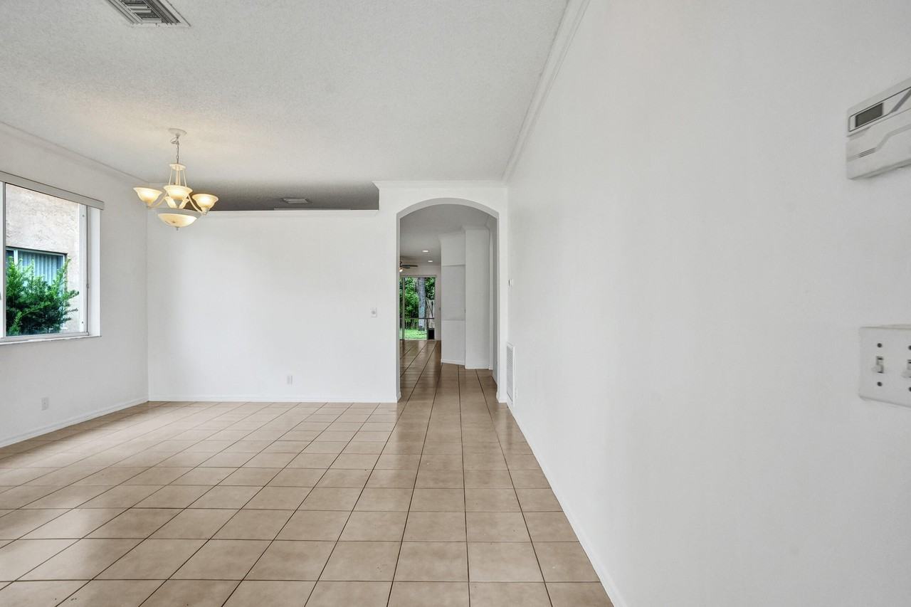 3717 Pebblebrook Mnr - Photo 7 of 50