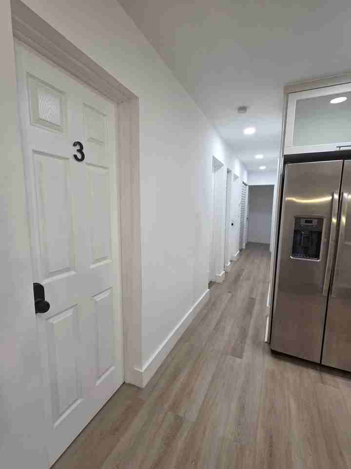 Nw 25th St - Photo 3 of 11