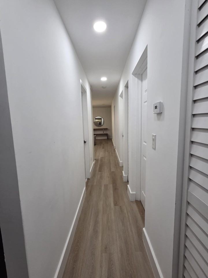 Nw 25th St - Photo 5 of 11