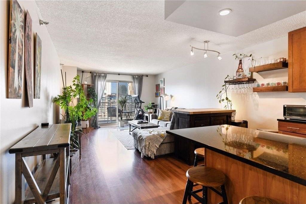 401 S 1st St #1318