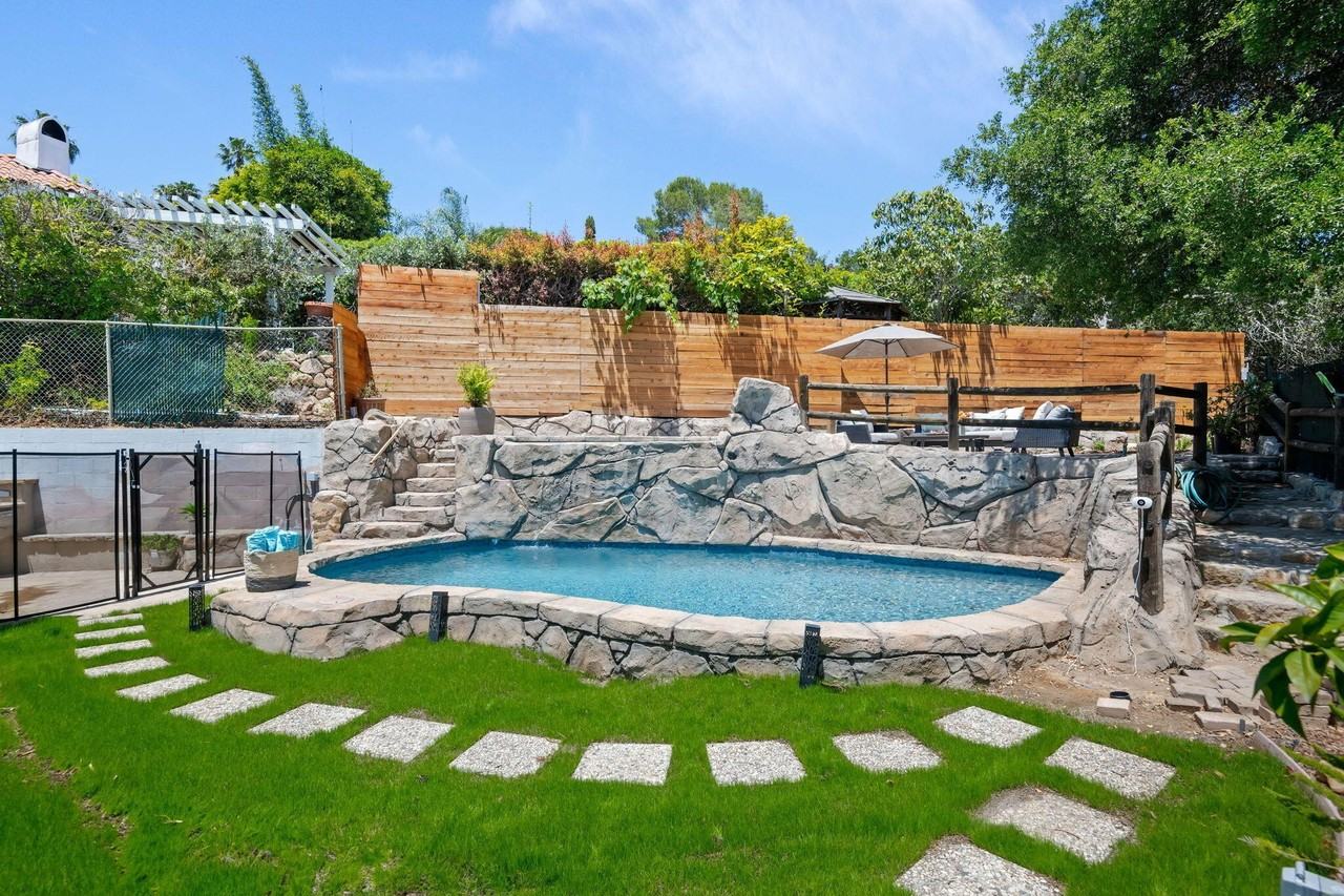 964 Garcia Rd - Photo 3 of 48