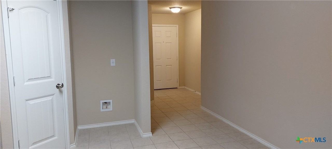 1556 Birmingham Dr - Photo 3 of 17