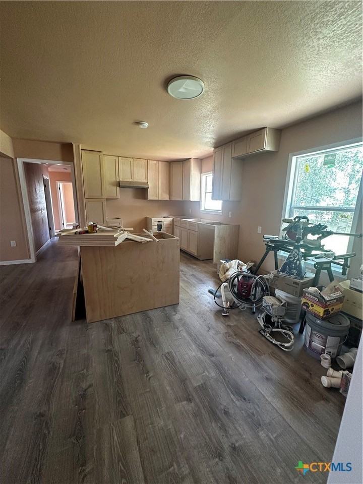 1434 Saint Andrew St - Photo 3 of 17