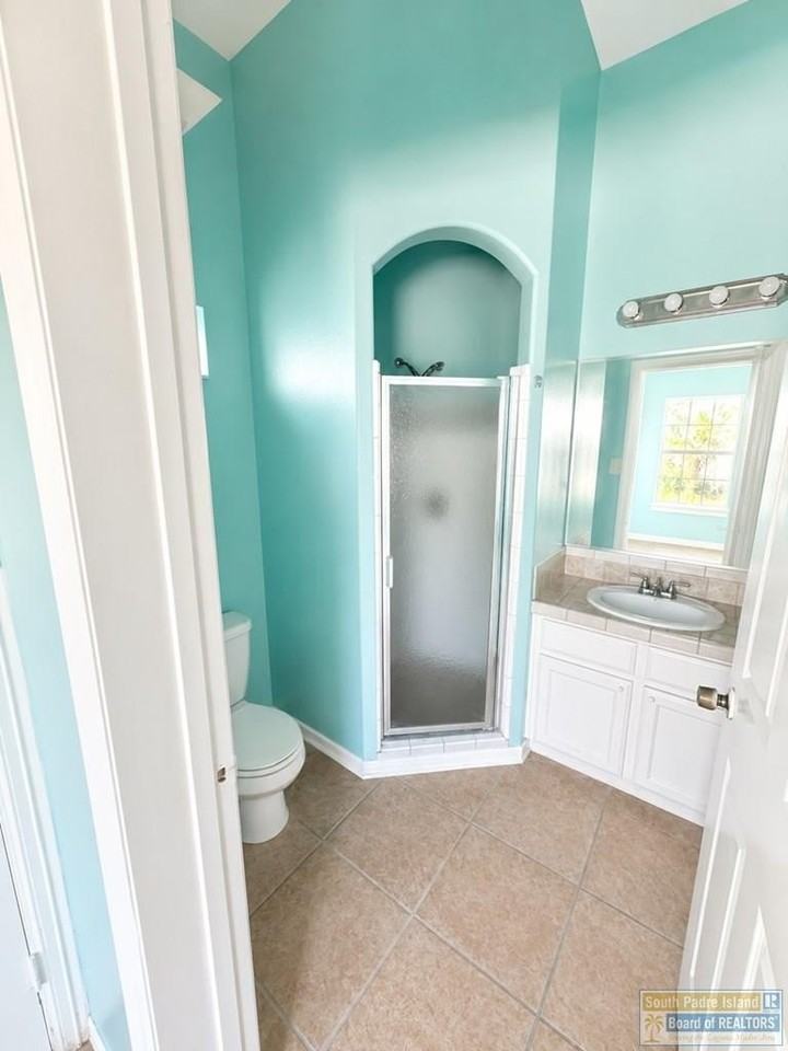 110 E Pike St #2 - Photo 7 of 11