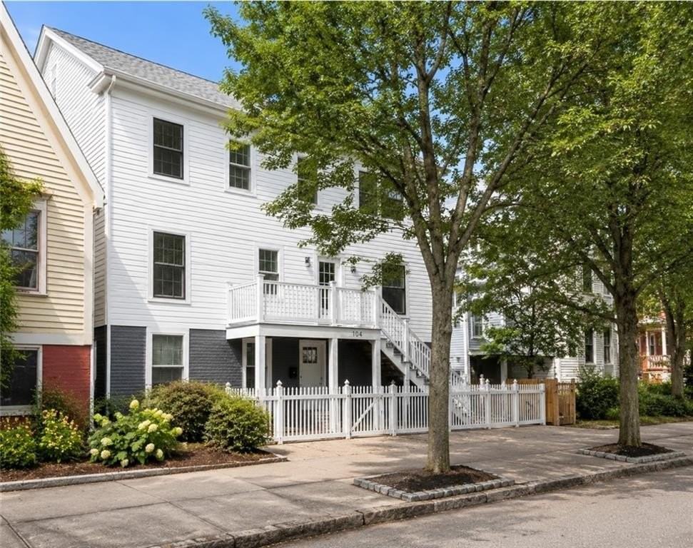104 John St - Photo 2 of 2