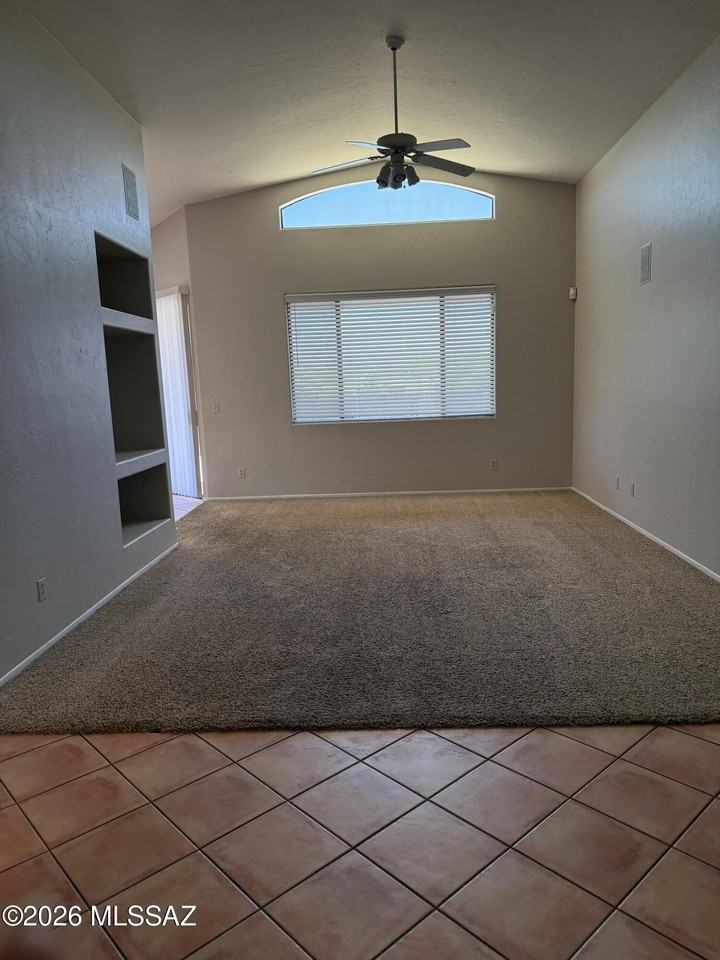 3217 W Flowering Cactus Ct - Photo 5 of 12