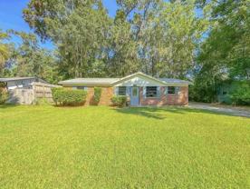 2034 Harriet Dr - Photo 1 of 1