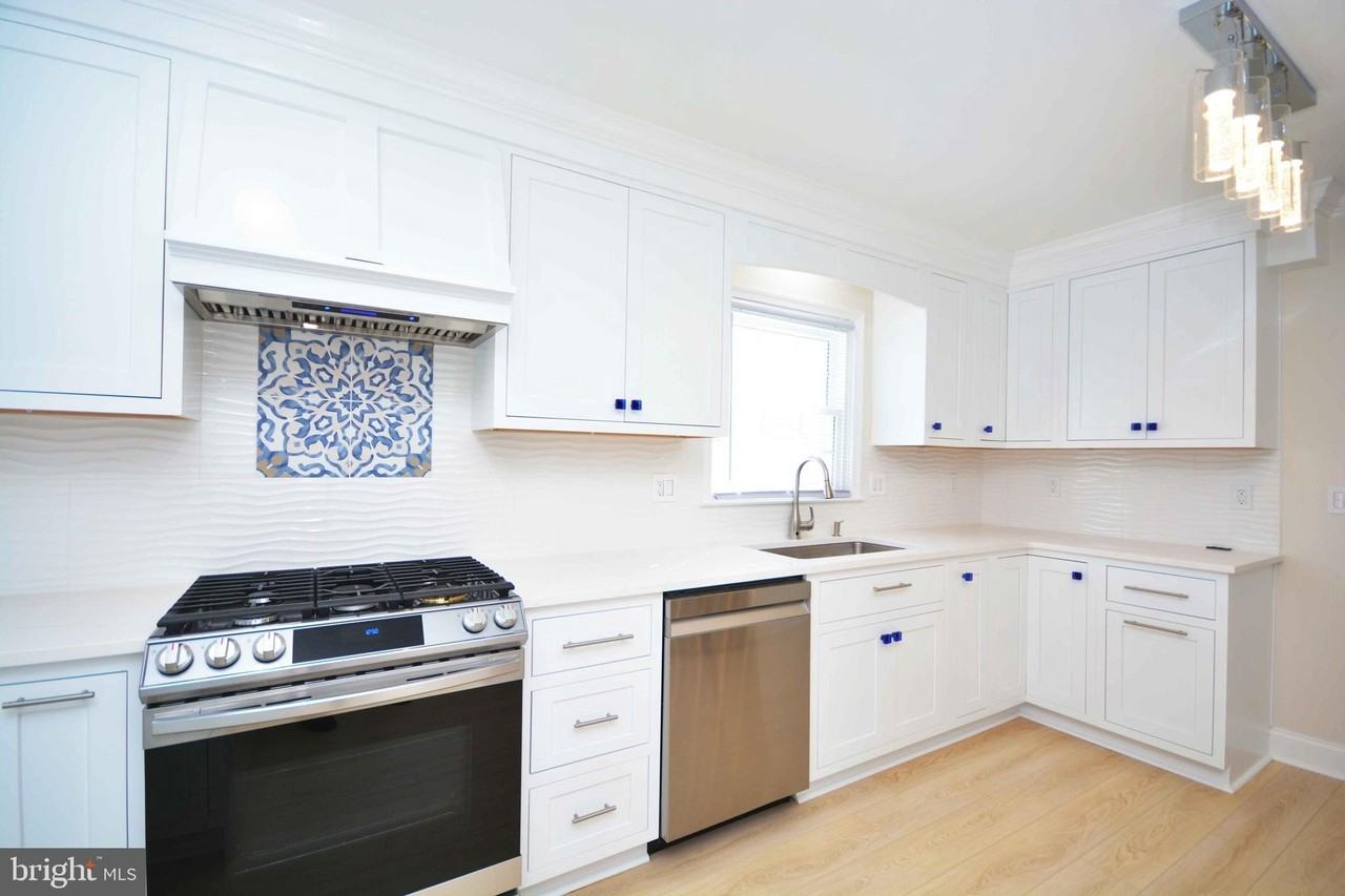 2501 Eastern Point Ct - Photo 6 of 26