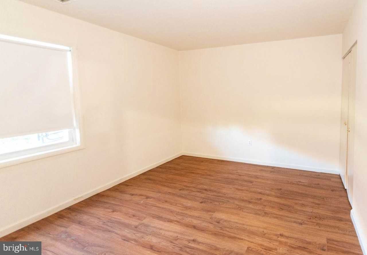 1214 Walker Ave - Photo 5 of 13