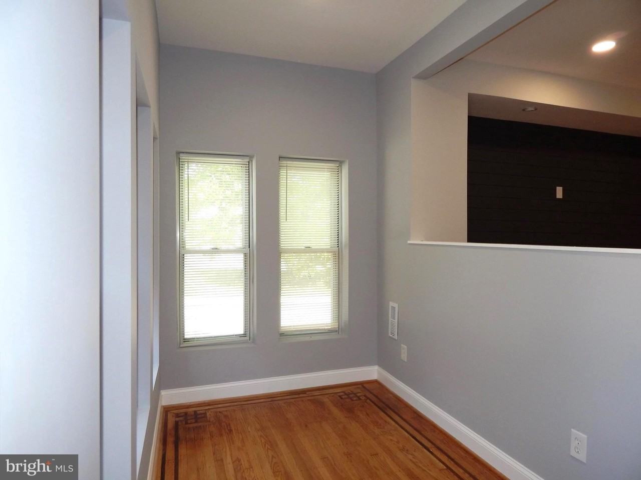 301 Cornwall St - Photo 2 of 17