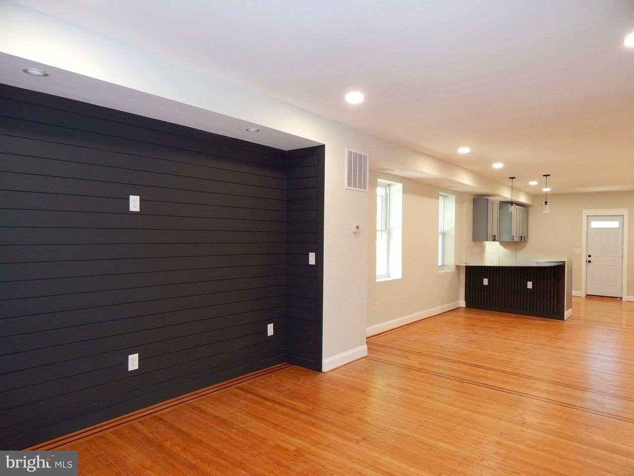 301 Cornwall St - Photo 3 of 17