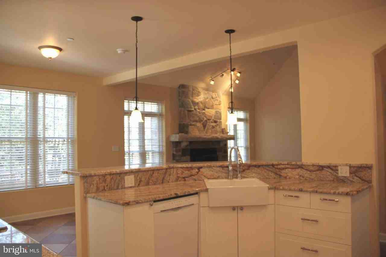 11432 Wollaston Cir - Photo 7 of 36