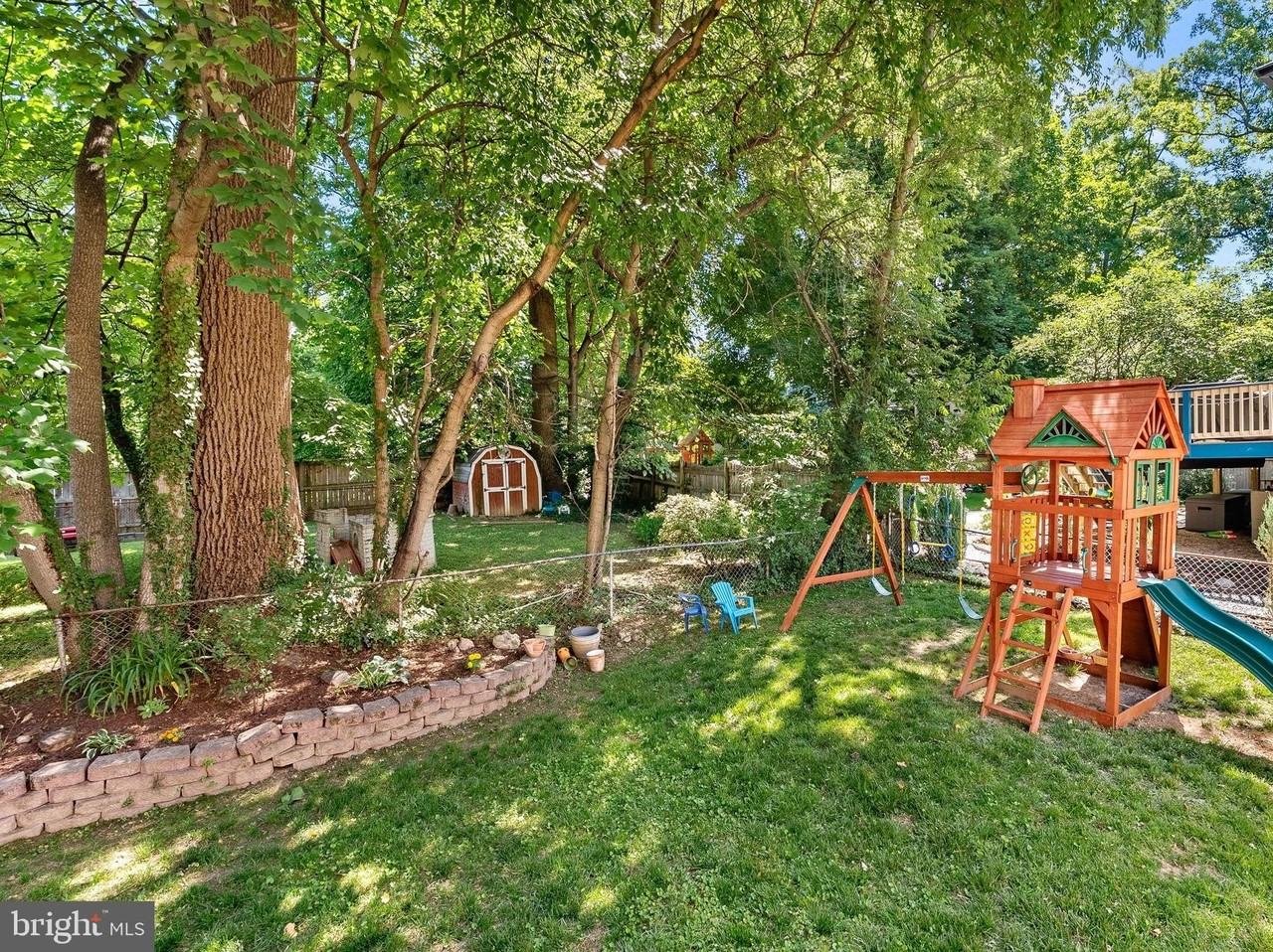 8909 2nd Ave - Photo 3 of 48