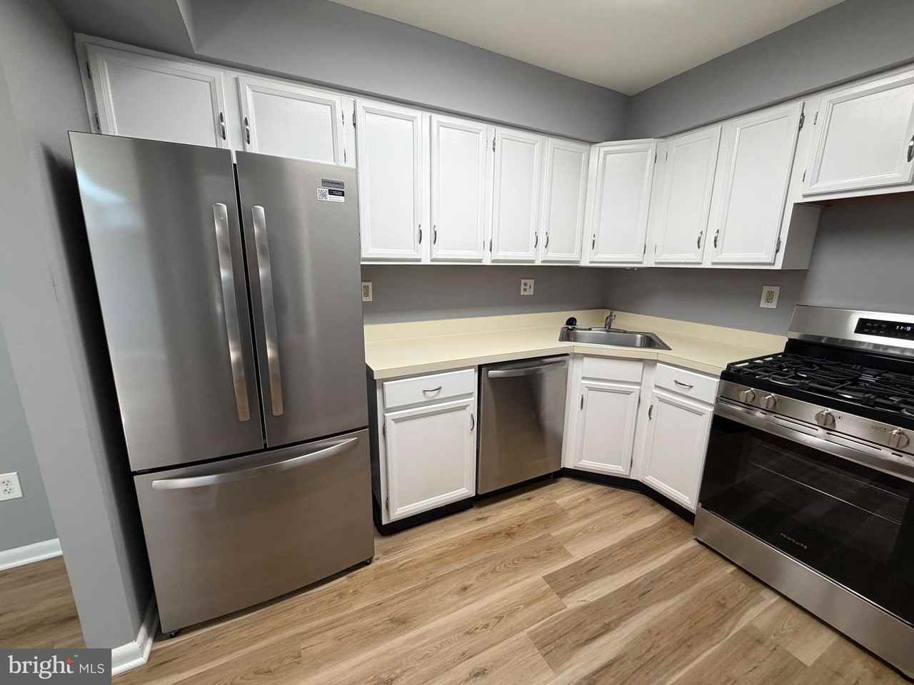 132 Leedom Way - Photo 2 of 21