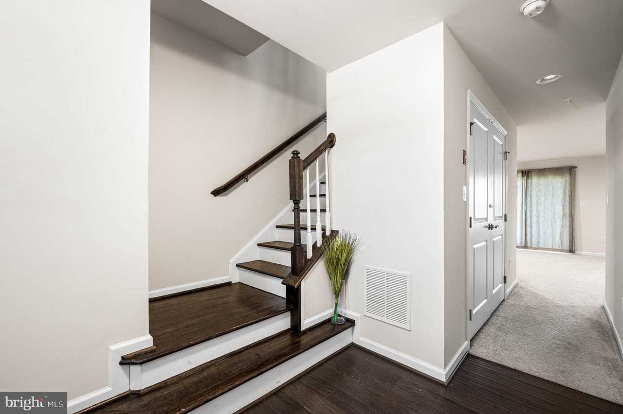 126 Cricket Dr - Photo 2 of 40