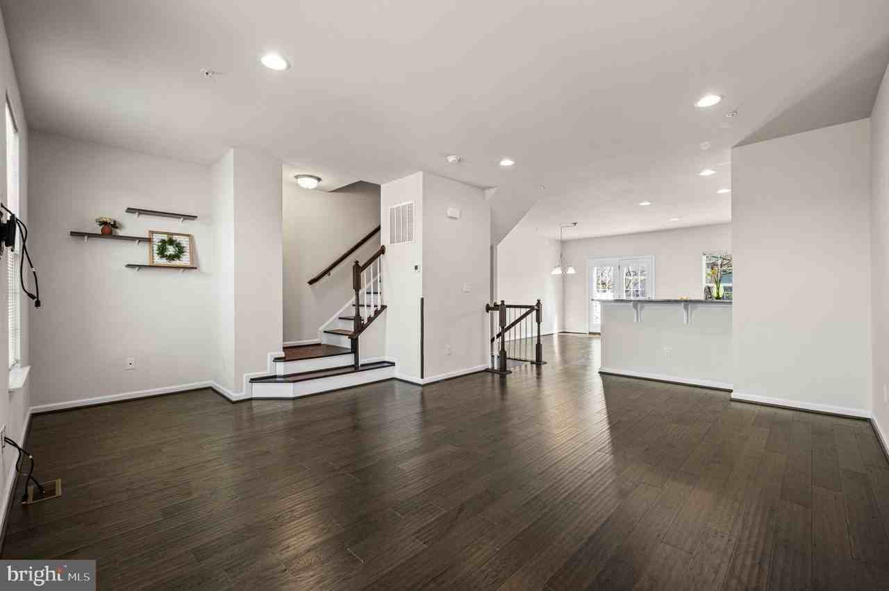 126 Cricket Dr - Photo 3 of 40