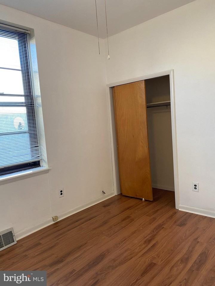 1703 W Diamond St #2 - Photo 6 of 18