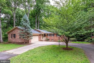 5225 Old Dominion Dr - Photo 1 of 1