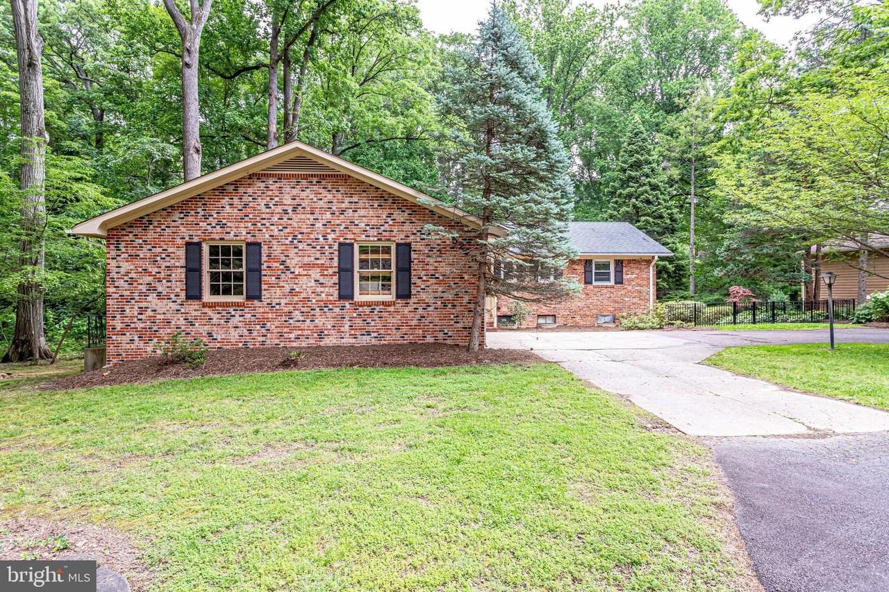 5225 Old Dominion Dr - Photo 2 of 50