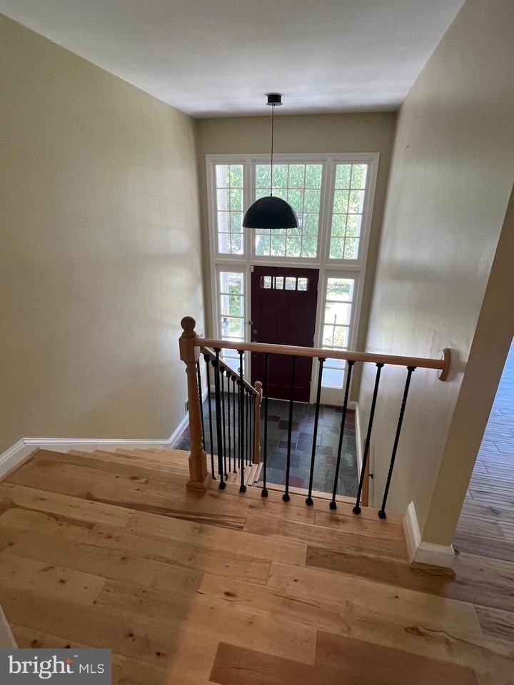 6322 Kellogg Dr - Photo 2 of 35