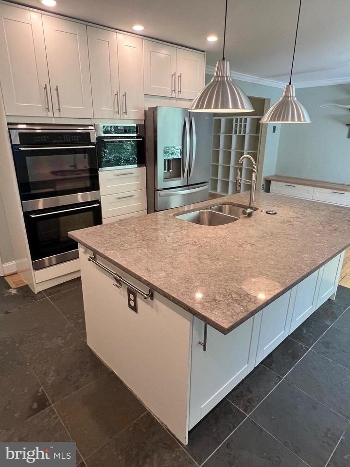 6322 Kellogg Dr - Photo 5 of 35