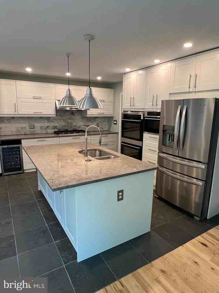 6322 Kellogg Dr - Photo 6 of 35