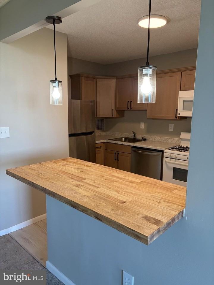 3701 S George Mason Dr #808N - Photo 5 of 16