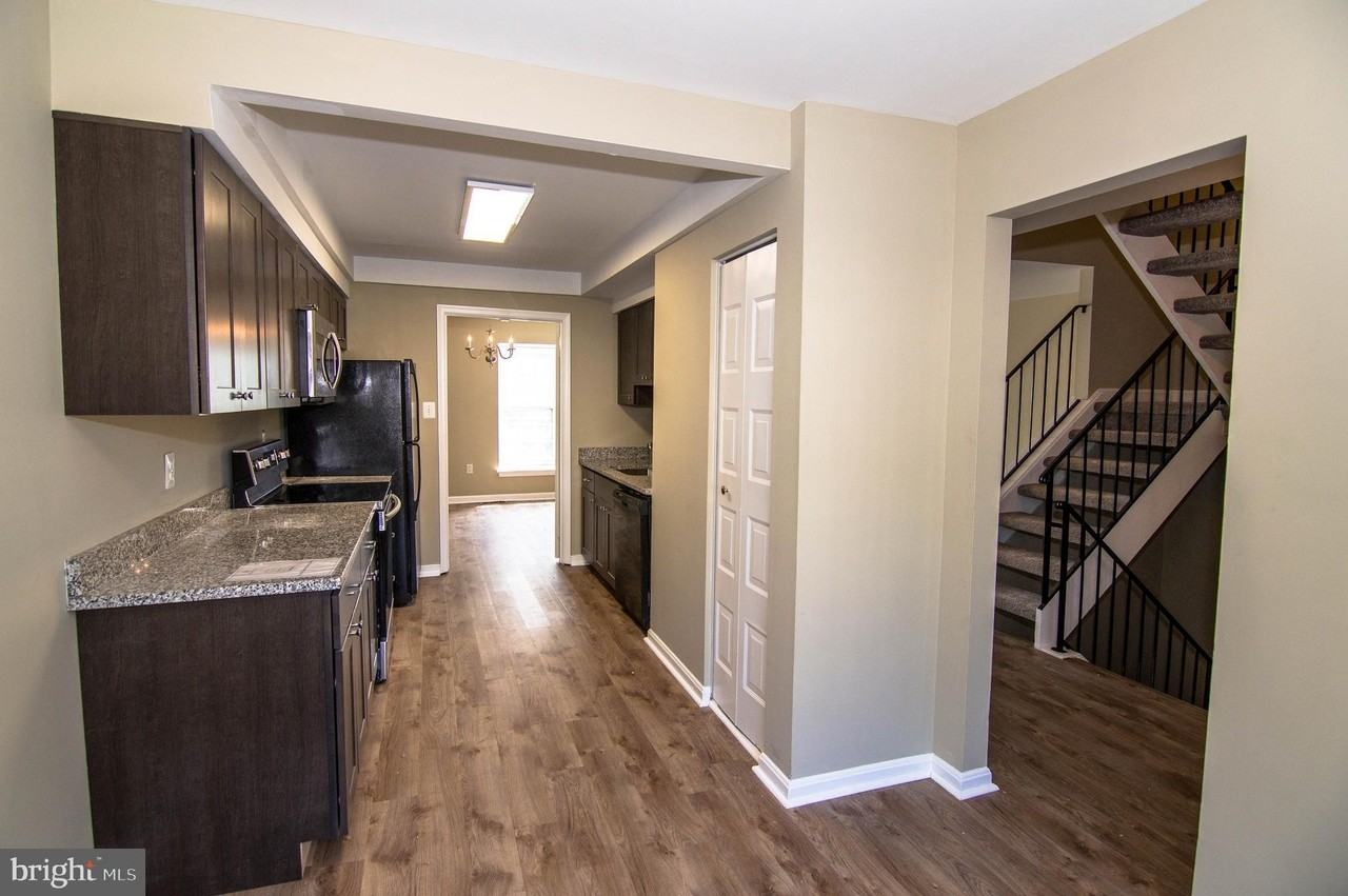 5404 Helm Ct - Photo 3 of 24