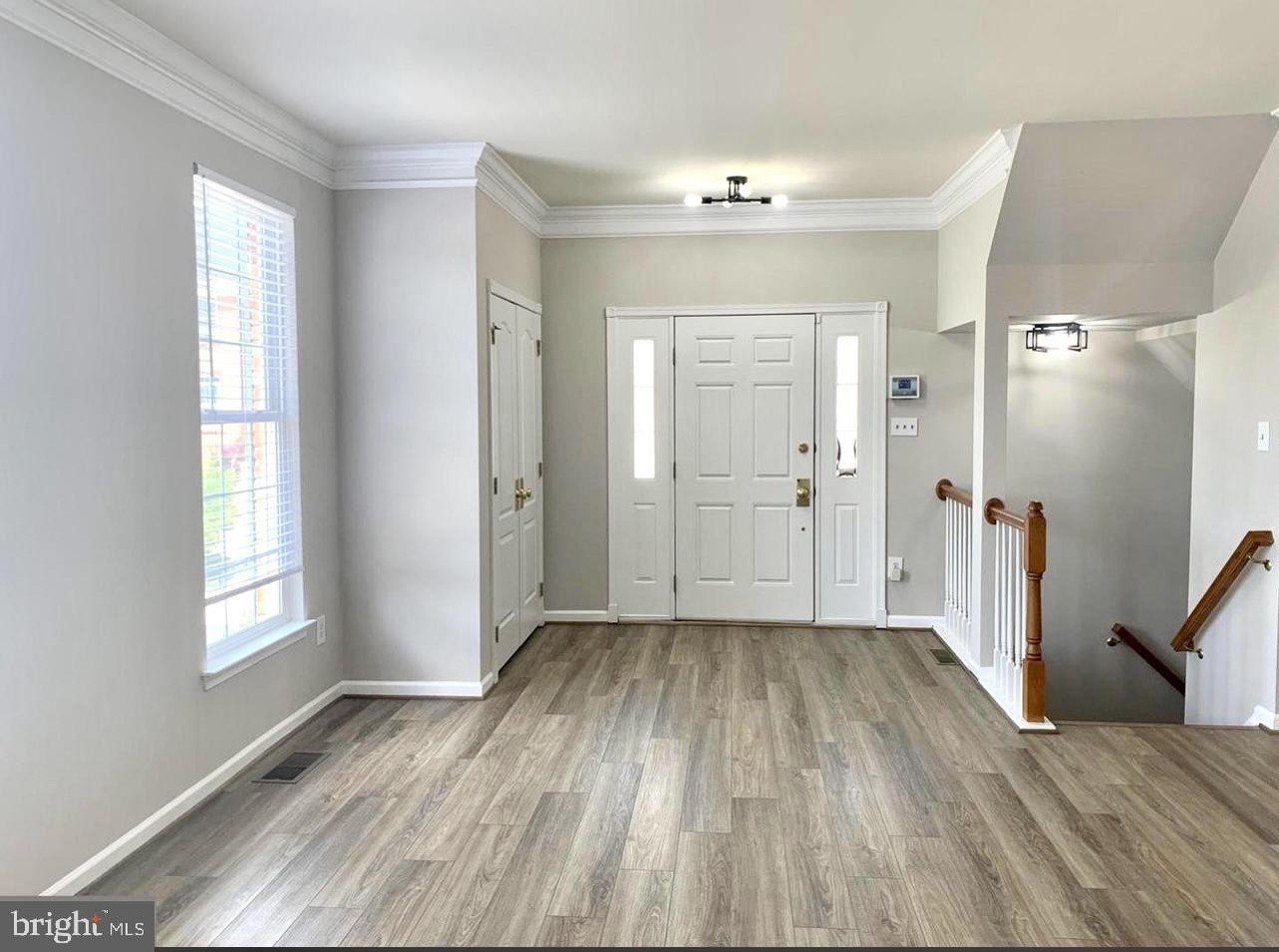25937 Kirkwood Sq - Photo 5 of 44