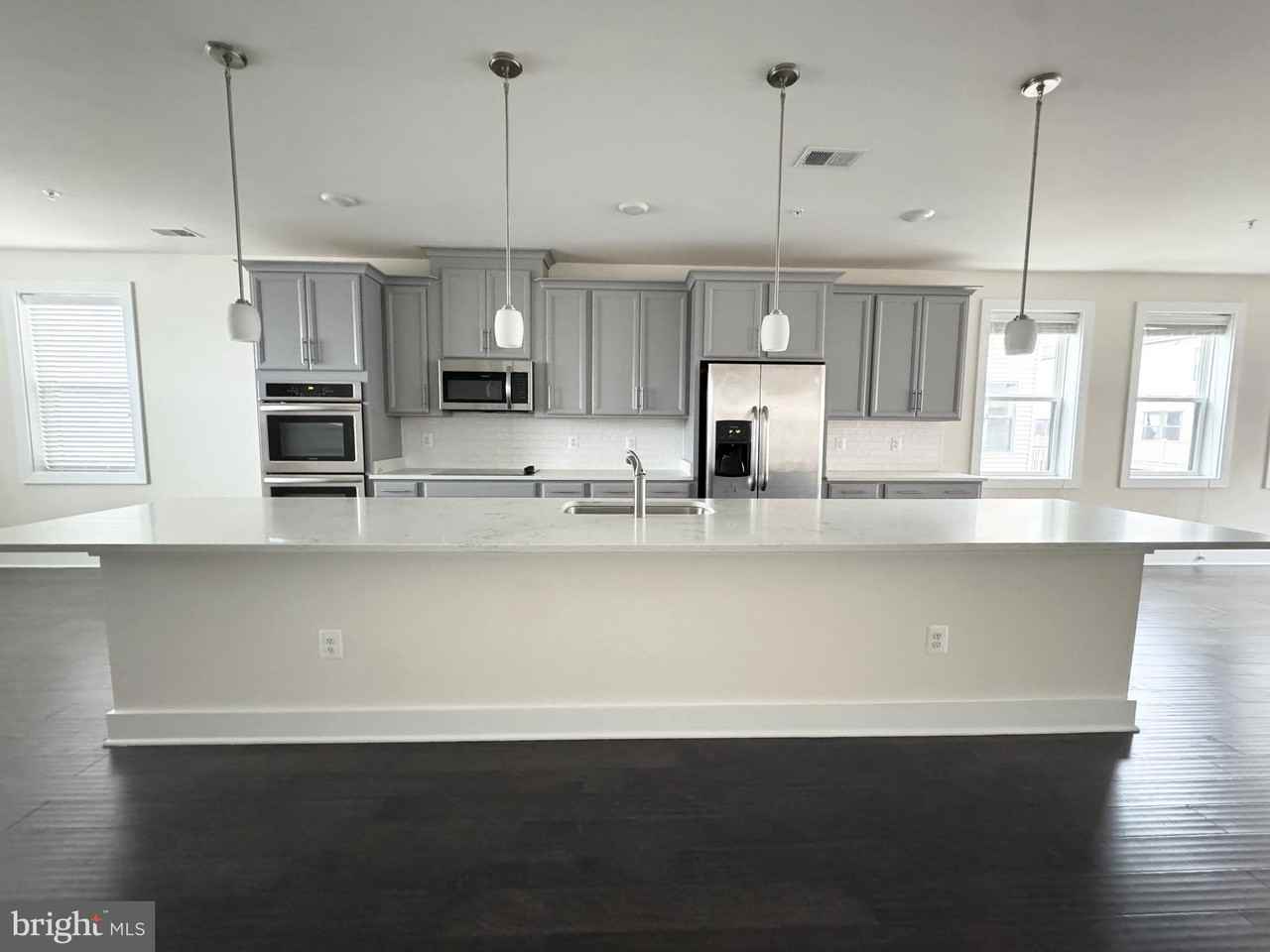 44858 Tiverton Sq - Photo 7 of 50