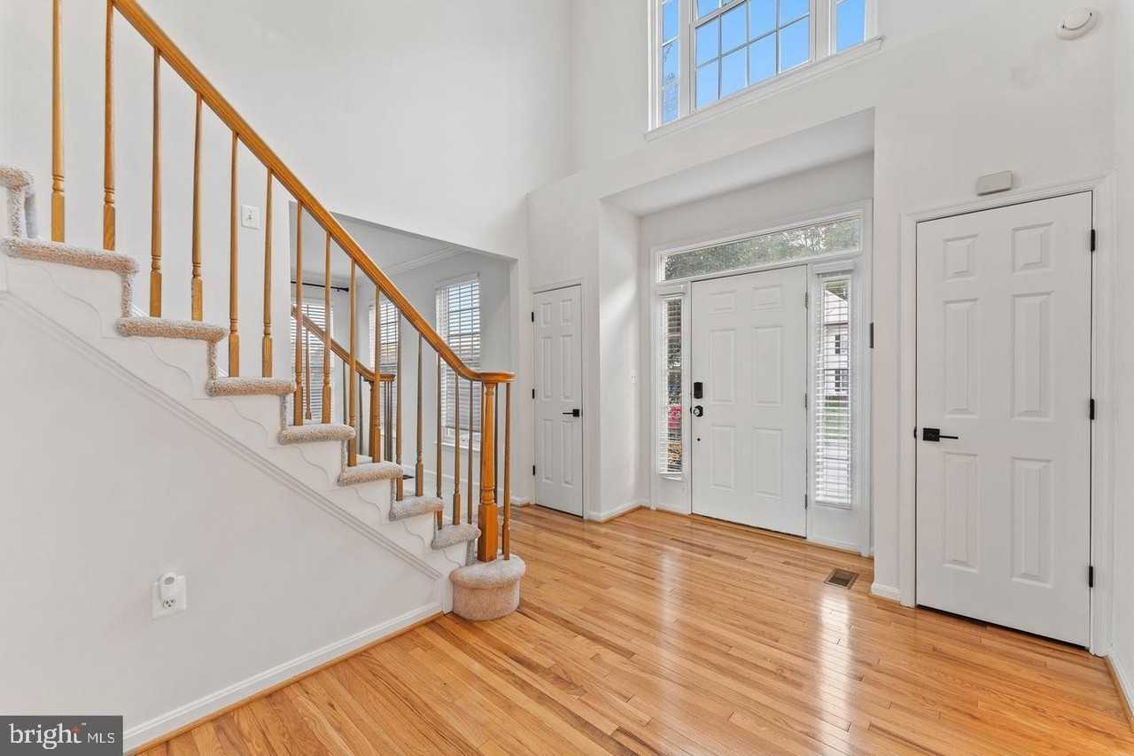2798 Burrough Hill Ln - Photo 5 of 50