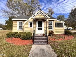 featured image of 415 Caswell St