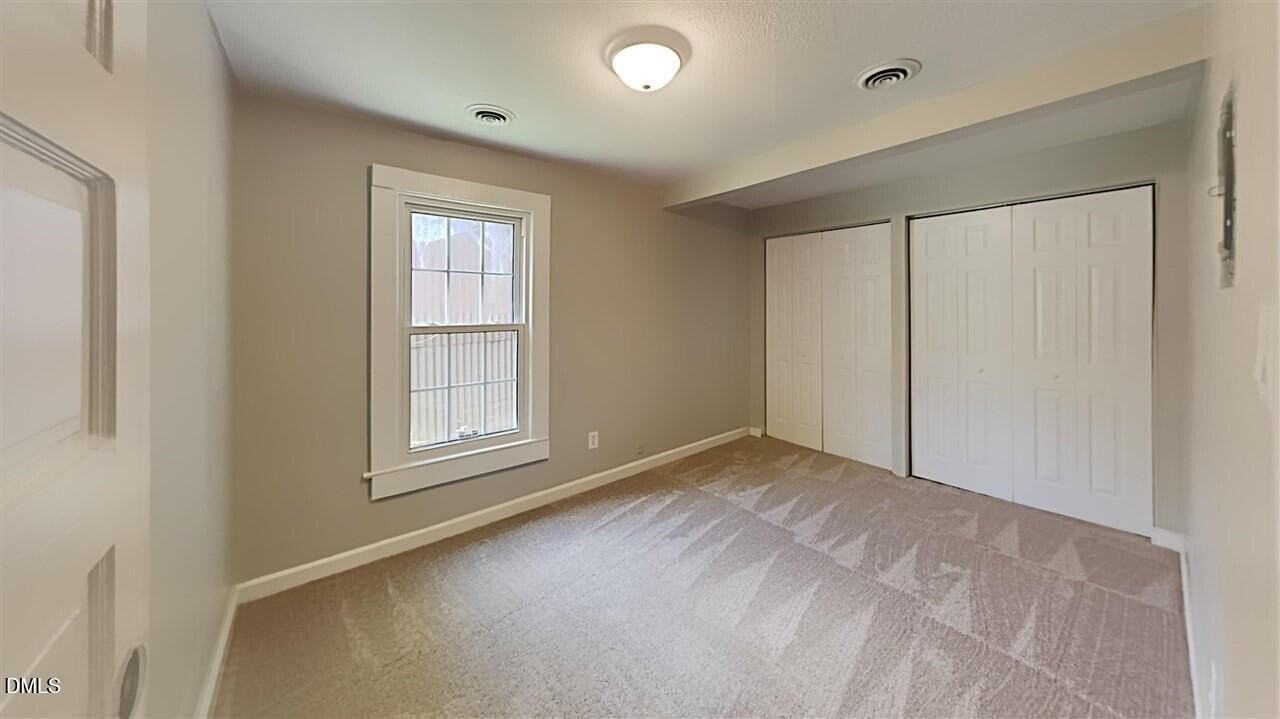 415 Caswell St - Photo 6 of 10