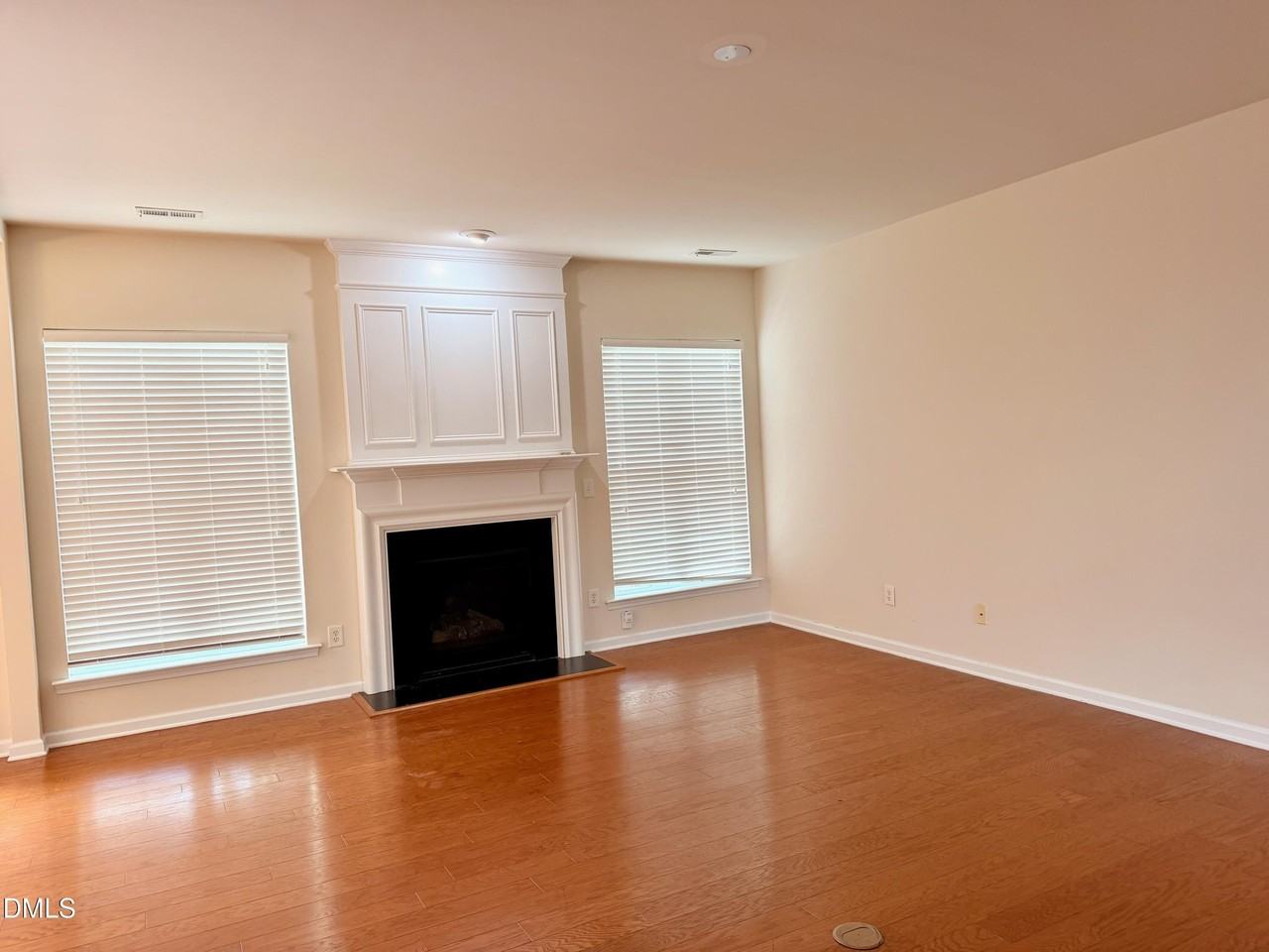 1004 Corwith Dr - Photo 2 of 19