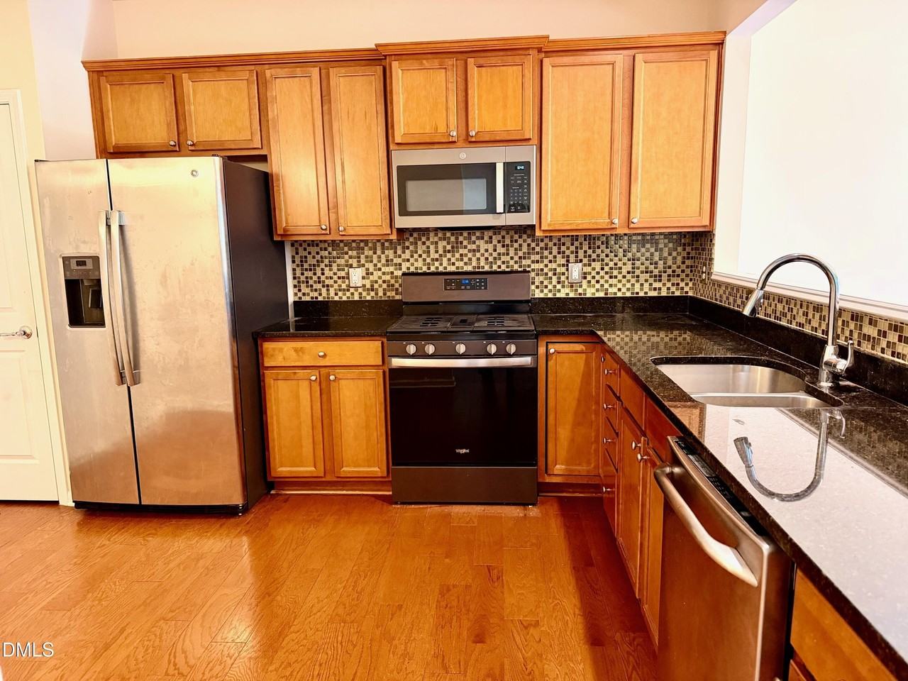 1004 Corwith Dr - Photo 3 of 19