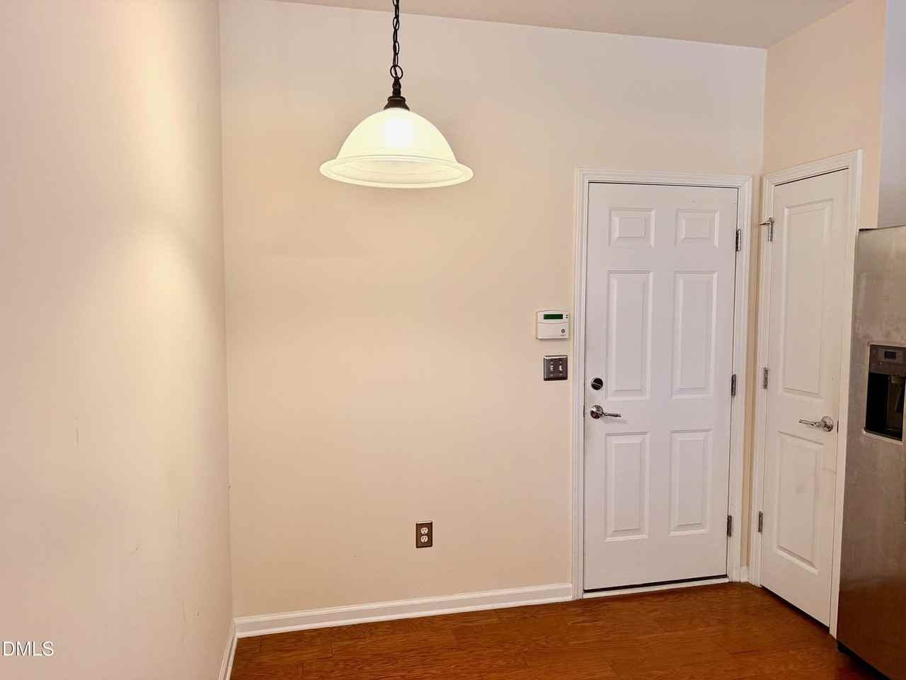 1004 Corwith Dr - Photo 5 of 19