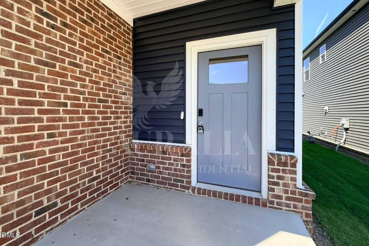 645 Red River Dr - Photo 3 of 45