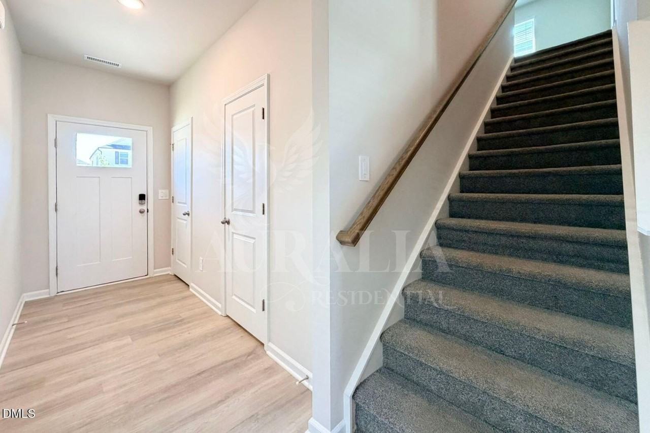 645 Red River Dr - Photo 4 of 45