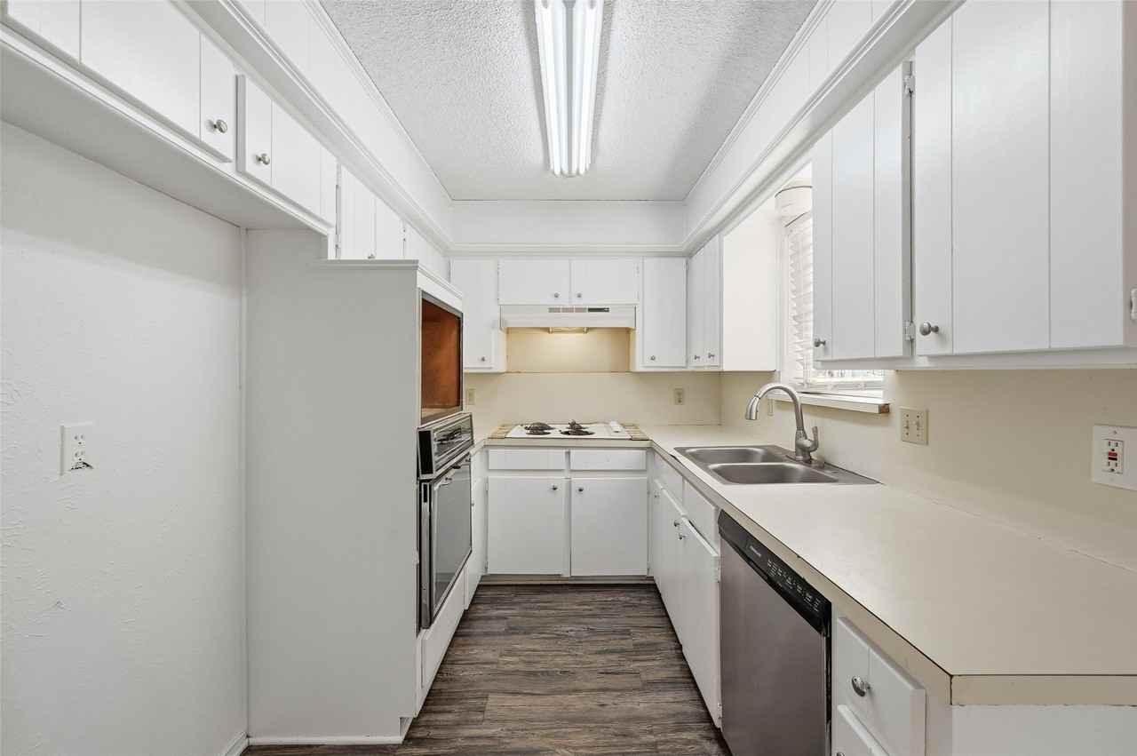 104 Mesa Dr - Photo 5 of 19