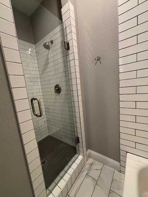 704 S Clinton Ave - Photo 4 of 16
