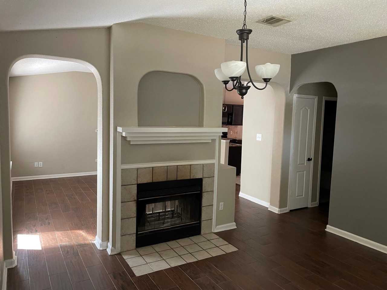 1416 Ross Dr - Photo 3 of 16