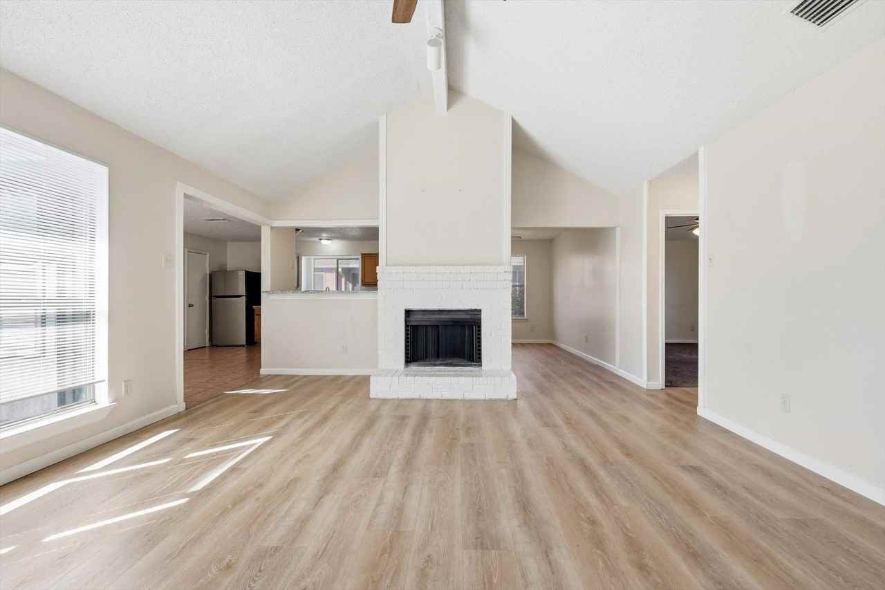 1234 Roan Dr - Photo 6 of 21