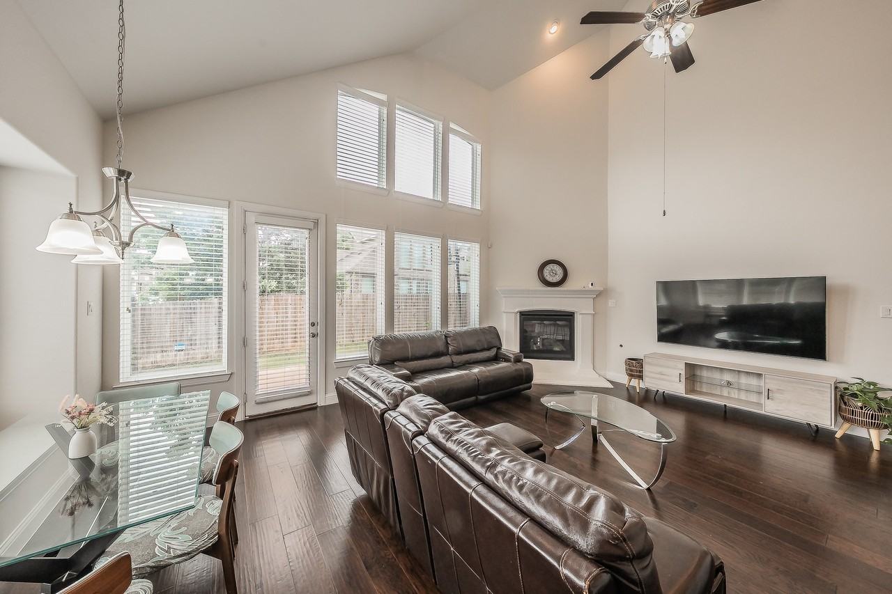 4032 Alpine Rose Ct - Photo 2 of 31