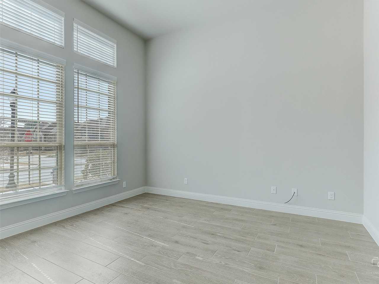 1228 Horsetail Dr - Photo 5 of 38