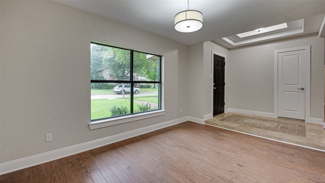 3113 Dover Dr - Photo 7 of 33
