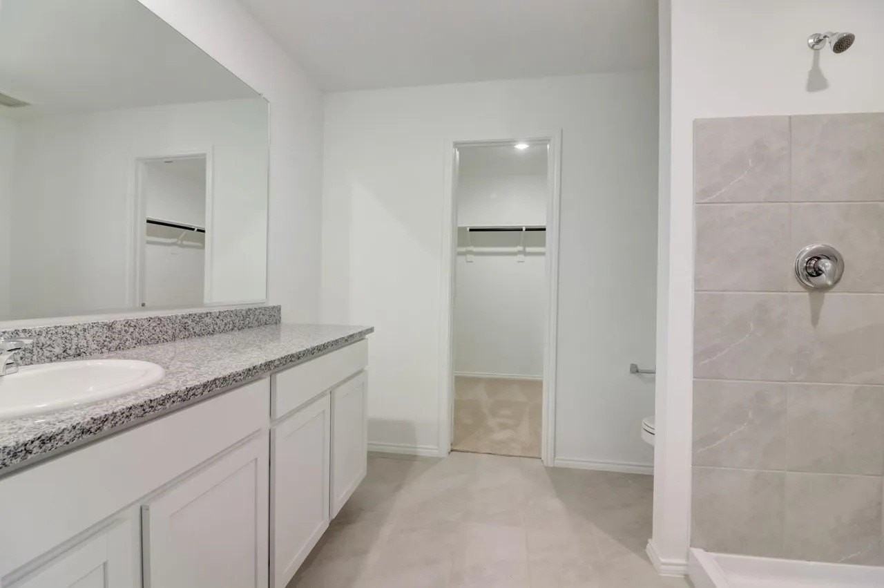 2836 Ozark Cir - Photo 5 of 14